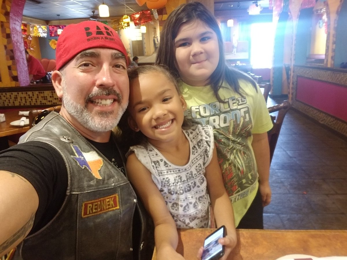 JakeMcCordUSMC's tweet photo. Every day is a great day to be out on Da Choppa! Especially when I get to see family and celebrate my niece's 18th birthday (next to batman shirt)!! #BikerLife #FamilyFirst #CoolestUncle https://t.co/G9TetM9v5Y