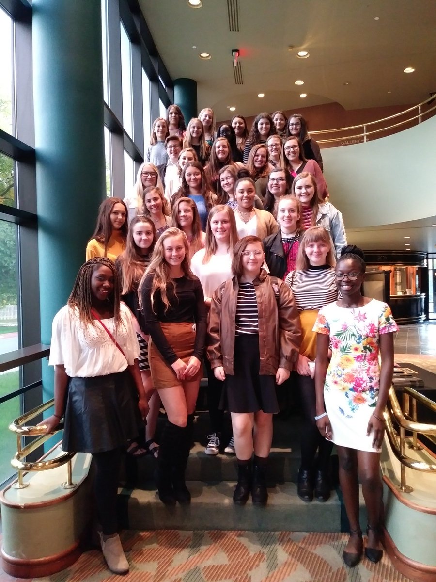 MHSMiller's tweet photo. These @MercyHighSchool ladies are touring the Omaha Community Playhouse and seeing Shrek: The Musical for Day of Discovery! #GetYourGreenOn #BreakALeg https://t.co/0P7H7Sl0Vl