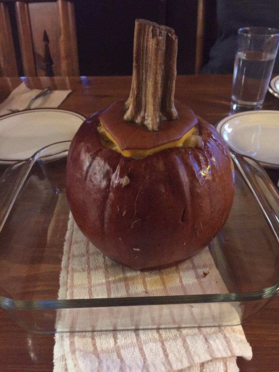 teacherann14's tweet image. Hey @stephmarch You and @doriegreenspan inspired me to make pumpkin stuffed with everything good for girls weekend #sogood #dinner #MNfall #thanks