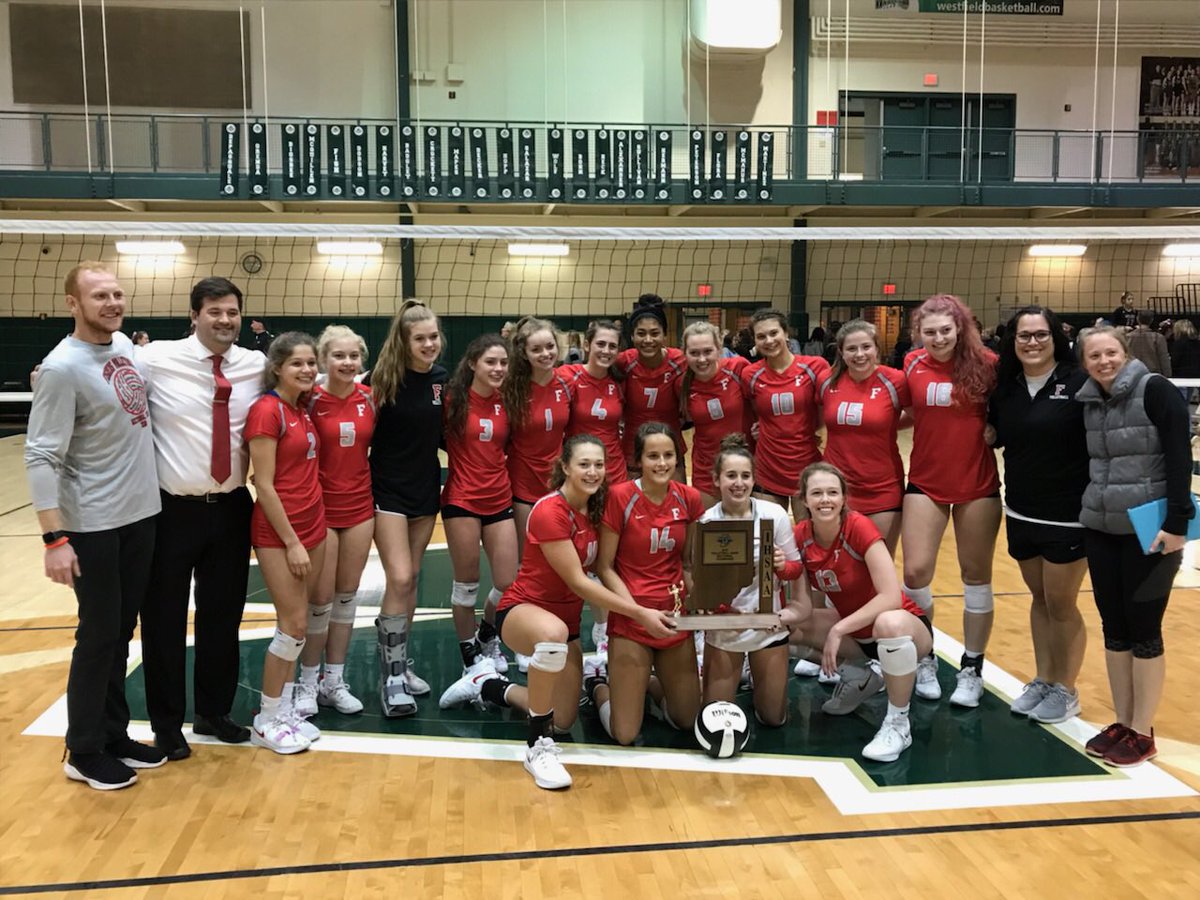 FHSTigers's tweet image. Congrats to our Lady Tiger Volleyball for winning the 2018 @IHSAA1 Sectional Championship!