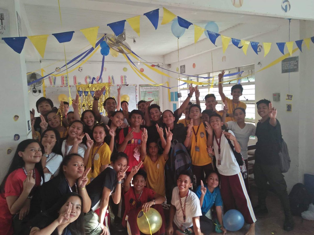 KTRNRDL's tweet photo. FAMILYYYYY❤ https://t.co/dMiBAGN8Kr