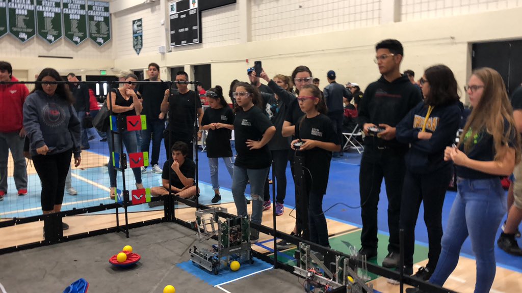 miliren's tweet photo. Rockway MS Rockbots & Rock”G”bots debuted at Ransom VEX HS State qualifier. Congrats to RMS all-girl team who got into the elimination rounds out of more than 40 High Schools, unbelievable!#sciencedeptrocks @STEMDesignation @rmsfalcons
#GirlsInSTEM @VEXRobotics #girlpower https://t.co/6DWUYe3ODN