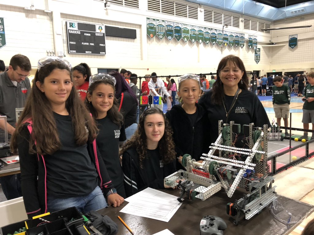 miliren's tweet photo. Rockway MS Rockbots & Rock”G”bots debuted at Ransom VEX HS State qualifier. Congrats to RMS all-girl team who got into the elimination rounds out of more than 40 High Schools, unbelievable!#sciencedeptrocks @STEMDesignation @rmsfalcons
#GirlsInSTEM @VEXRobotics #girlpower https://t.co/6DWUYe3ODN