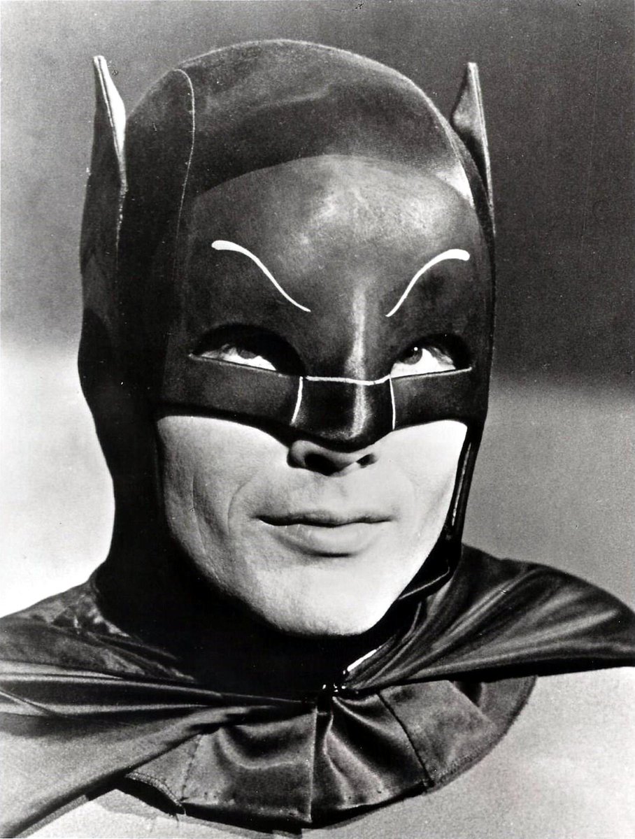 qikipedia's tweet image. Adam West and Frank Gorshin were once kicked out of an orgy because they refused to break character as Batman and the Riddler.