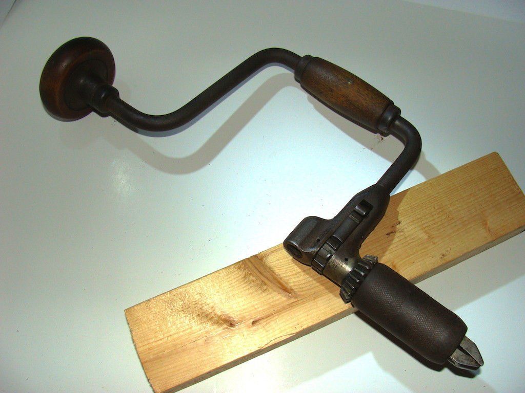 TaiChi_John's tweet photo. #Vintage #Antique #Hand #Drill #Brace #Ratcheted Reversible Wood Grips - Beautiful antique hand drill. In working condition. FOR SALE at EBAY! - https://t.co/UgGsQmBS0u https://t.co/IvqAL5MvTv
