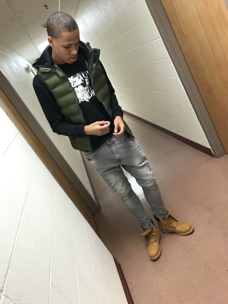 they tryna ride my wave they gone take that bitch to shore 🌊