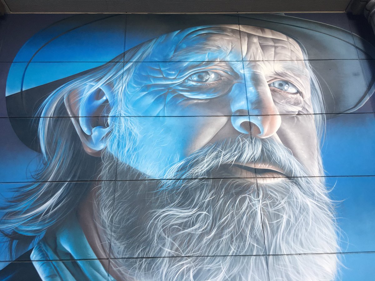 ssuswhi's tweet photo. Check these treasures out - amazing #streetart #magnificientmelbourne https://t.co/QJstMwSVnt