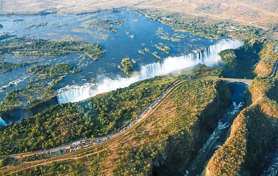 venture_far's tweet photo. Bookend Victoria Falls by starting or ending your African #safari with two nights in these incredible fully inclusive luxury lodges located close to the falls, with all its attractions and activities. #VentureFar
https://t.co/qQxnEaK2FD https://t.co/g7s5sSzgoB