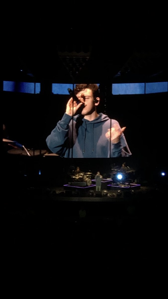 DaniaBadar's tweet photo. @lauvsongs you were amazing, I love you so much 💙 https://t.co/Dcco1ynR1F