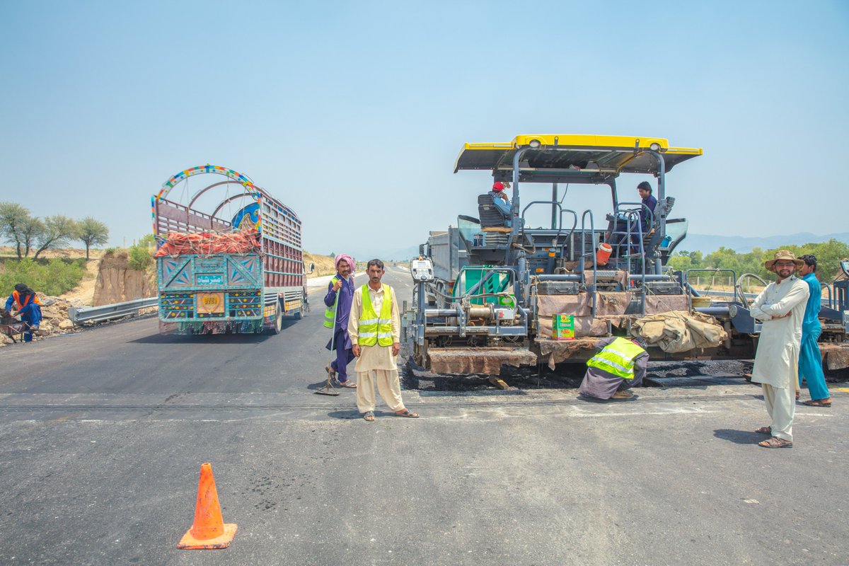 ADB_HQ's tweet photo. Why does Asian infrastructure investment fall short despite big demand? ADB's Li Zhigang & Sungsup Ra explains https://t.co/ZmIdwUQ0O8 #LetsBuildAsia https://t.co/D38ZNoM15d