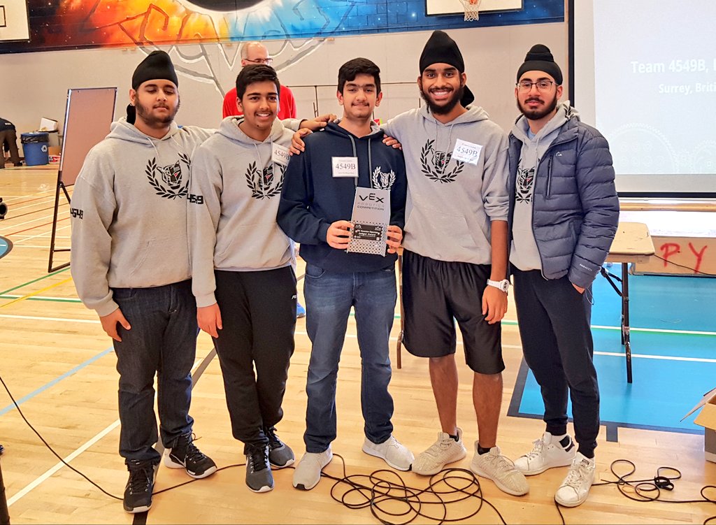 teacher_reuben's tweet photo. #envertronics 4549B has qualified for Provincials as "Tournament Finalists". They also win the  "Judges Choice" award!!

Congrats to 4549A as well for making it to the elimination round and 4549C for a successful first competition ever!
@ECSSinfo #vexrobotics #VEX https://t.co/yb3pgsizRn