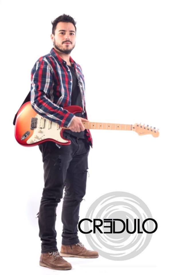 Hoy tenemos una gran noticia!!
Estamos Felices y Ansiosos en dar la Bienvenida a nuestro nuevo Cantante y Escritor
Quién complementa nuestro sonido y se hace parte de Crédulo, brindando toda su experiencia y conocimientos!!
Bienvenido Querido Amigo Sebas Chile!!😎