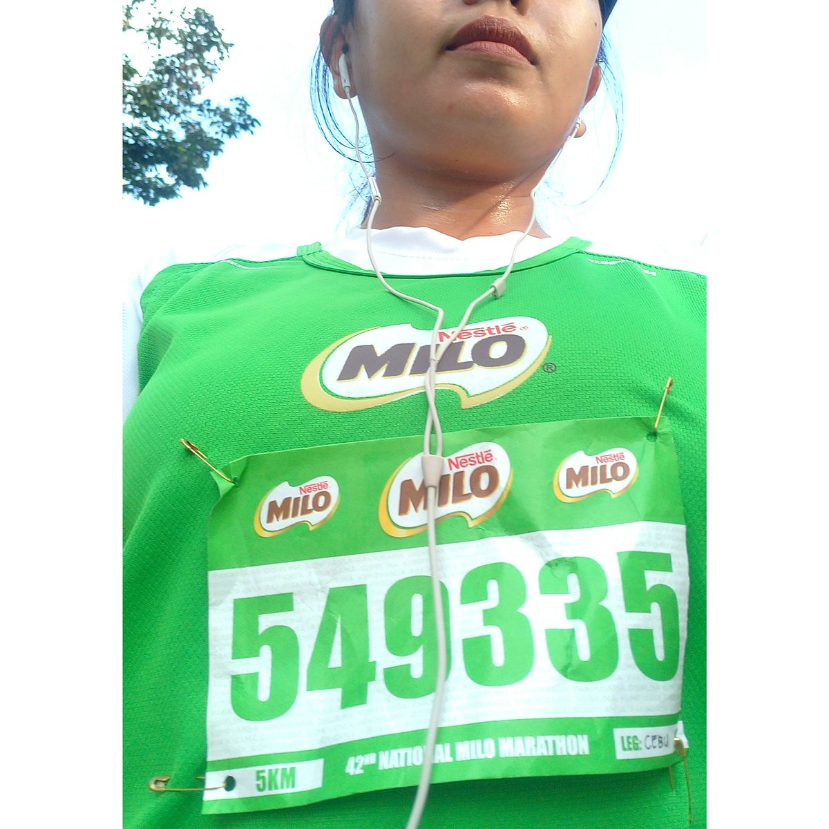 zameekayr's tweet photo. My first marathon ever!!!!!!! 😂😂 let's do it again!!!!! Hahahahha #MiloMarathon2018 https://t.co/hp04pMMroi