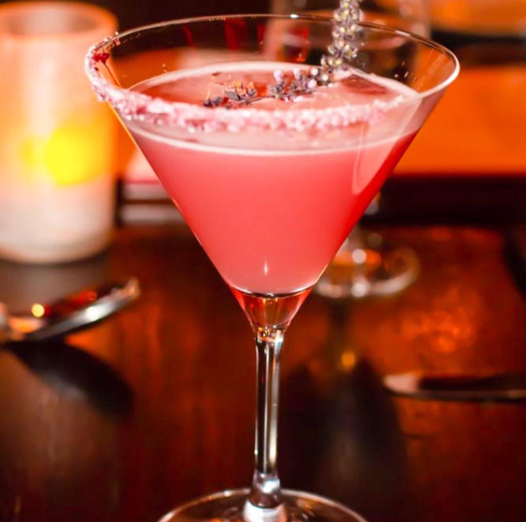 RedSquareLV's tweet photo. CHEERS. // 
That's what you'll be saying when you order our Na Zdrovie. No, literally. It means "cheers." 
// 🍸: na zdrovie. 📸: yelplv

https://t.co/5d22IpkFhZ https://t.co/ZTeXvPsD0A