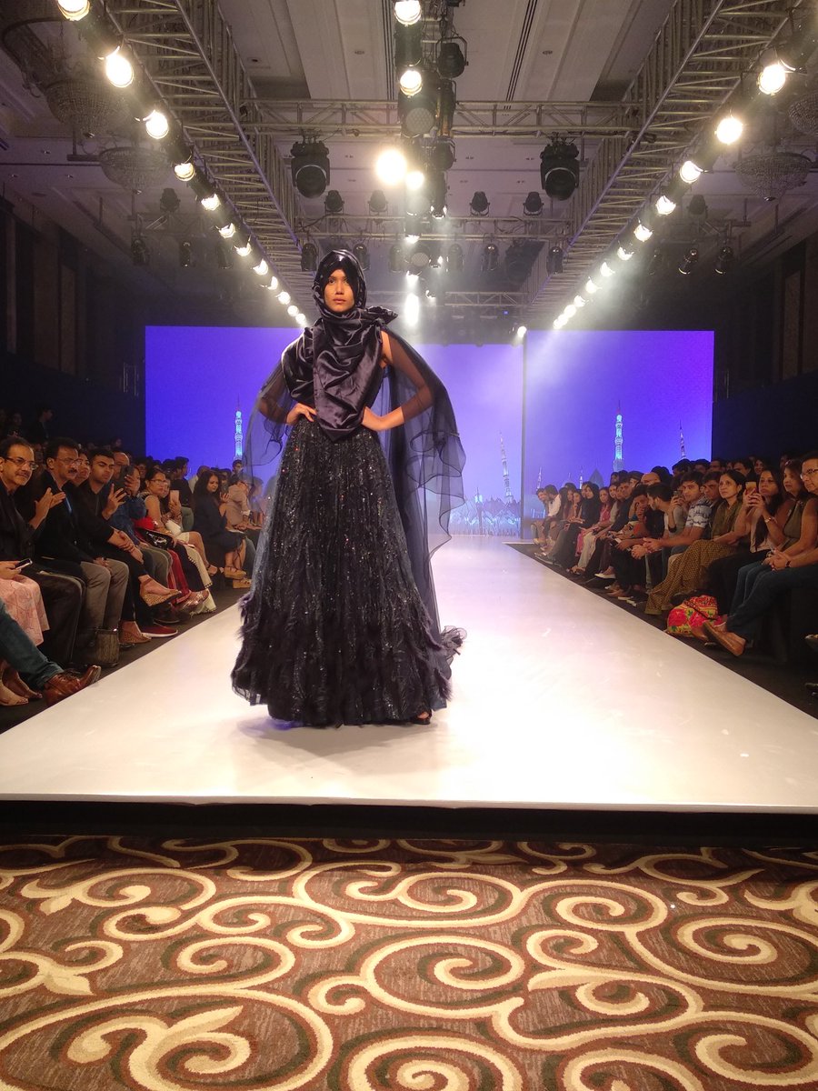 MissKyra12's tweet photo. #INIFDBandra present their collection Hijab Pride at the #BombayTimesFashionWeek2018 @TimesFashionWk #BridalAffair https://t.co/P2j4gihrmn