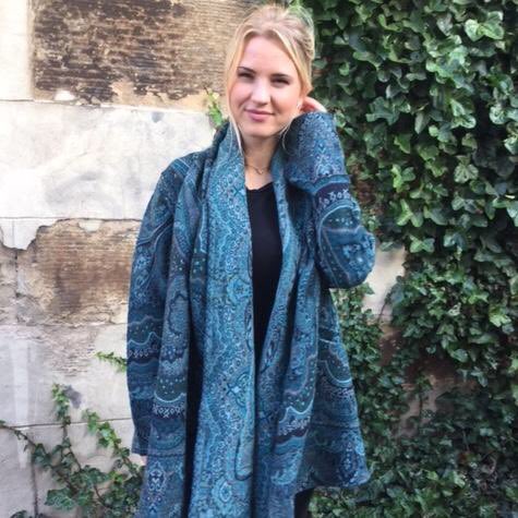 wrapupinstyle's tweet photo. @wrapupinstyle we will be bringing our beautiful wool coat collection to the @Rockbourne_Fair 17/18/19 October many colours and styles #woolcoats #cosywool #Salisbury #salisburyhospital #silkroadadventure #cashmere @StarsAppeal https://t.co/5GmOkJgHli