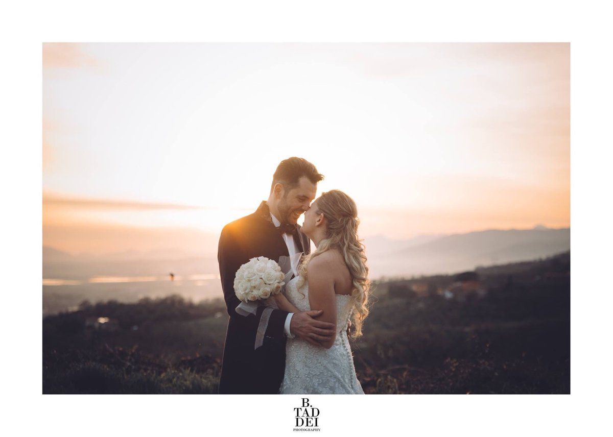 benedictataddei's tweet photo. Dancing in the light 
#benedettataddei #benedettataddeiphoto #wedding #photograghy #weddingphotographer https://t.co/5XAuWUX8OS