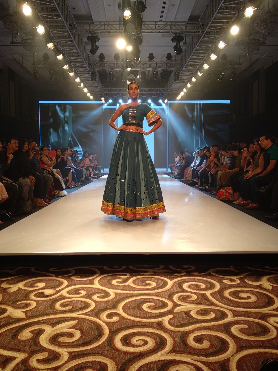 MissKyra12's tweet photo. #INIFDBandra present their collection at the #BombayTimesFashionWeek2018 @TimesFashionWk https://t.co/ZW7HxmQ5YA