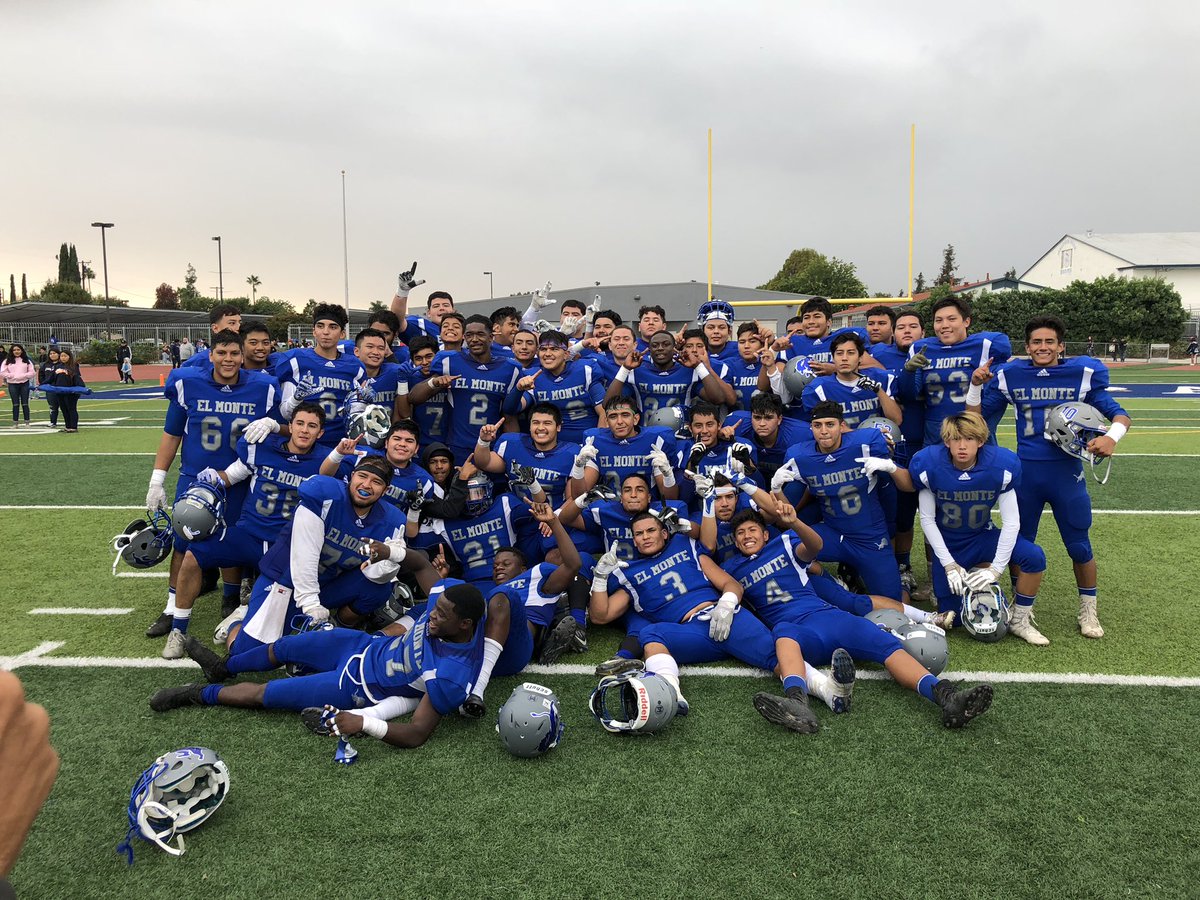 EMHSAthletics_'s tweet photo. 38-14 Go Lions! https://t.co/INmd1W4qZJ