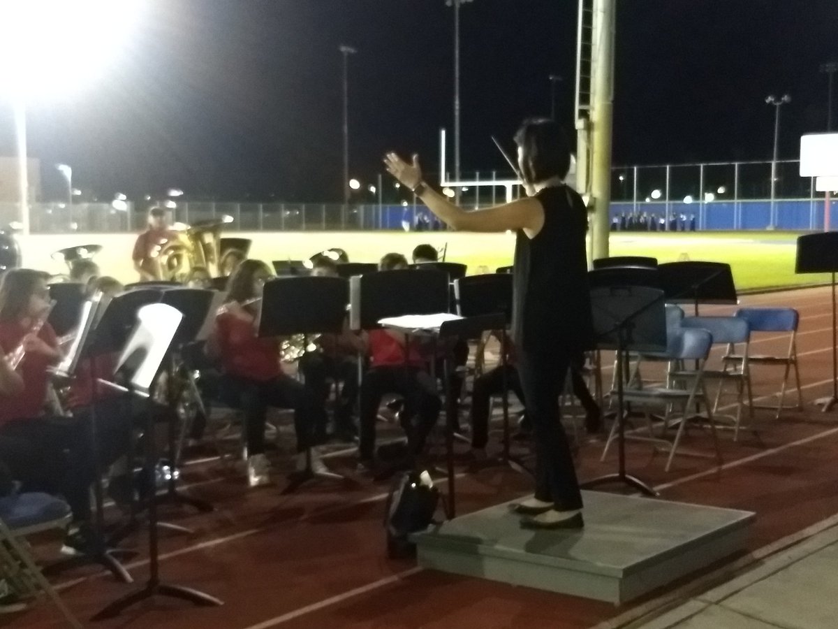 TJMS_Principal's tweet photo. What an amazing way to spend a tonight , watching these talented students show off their hard work and passion for music! Shout out to Helen Chang, Dr.Freeman and Principal @derrickLawson62 for a successful Band Spectacular.#whatyoudatters #tjmsJaguarnation @DesertSandsUSD https://t.co/1snMWyTAeE