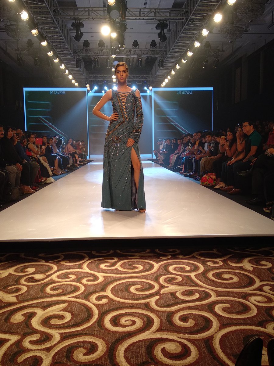 MissKyra12's tweet photo. #INIFDBandra present their collection at the #BombayTimesFashionWeek2018 @TimesFashionWk https://t.co/ZW7HxmQ5YA