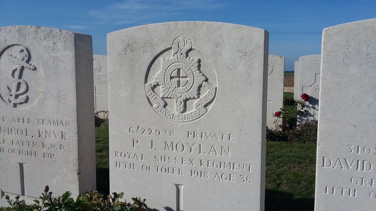 summerstown182's tweet photo. A visit to the grave of Patrick Moylan @RoyalSussexRegt #Beugny #Somme just a few days after the centenary of his death - he lived & worked as a butcher at 733 #GarrattLane #Earlsfield #StripesOfPeace https://t.co/zlA06jJm5f https://t.co/Sv83RD9jRy