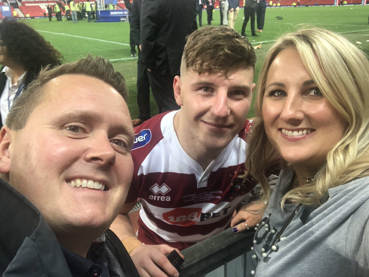Armandine86's tweet photo. What a final! What a day/night! Well done my boys, Grand Final Winners 2018 โค๏ธ๐๐โช๏ธ๐โช๏ธ @WiganWarriorsRL #GrandFinal2018 #SuperLeagueGrandFinal #WIGvWAR #cherryandwhite #itsinourblood #WiganWarriors #novoice https://t.co/50uBFgvnwk