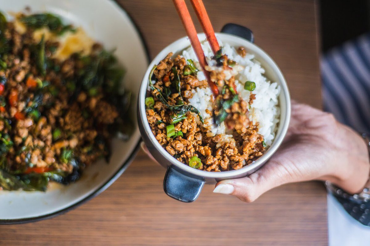 AtShizusan's tweet photo. Here we have an all-time-favourite from the menu: the Minced Chicken Karpow!
A staple in Thailand, this dish is cooked with red chillies, galangal and young garlic.
Trust us, you don’t want to miss on this savoury treat at Shizusan 🍽🥡🥢
#Shizusan #Mumbai https://t.co/h7rLAx7J7k