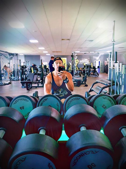 MFFitnessMAX's tweet photo. #SUNday 🌄 #morning 😴 #gym 💪 #NoExcuses ❌🖕
#badhairday #capmode 🧢
Der frühe Vogel 🐥 undso! —- 08:00 Uhr —-
SMILE-❌ Zweibrücken
#MFFitness 💪😈🔥💯 https://t.co/x4UE32PXS0
