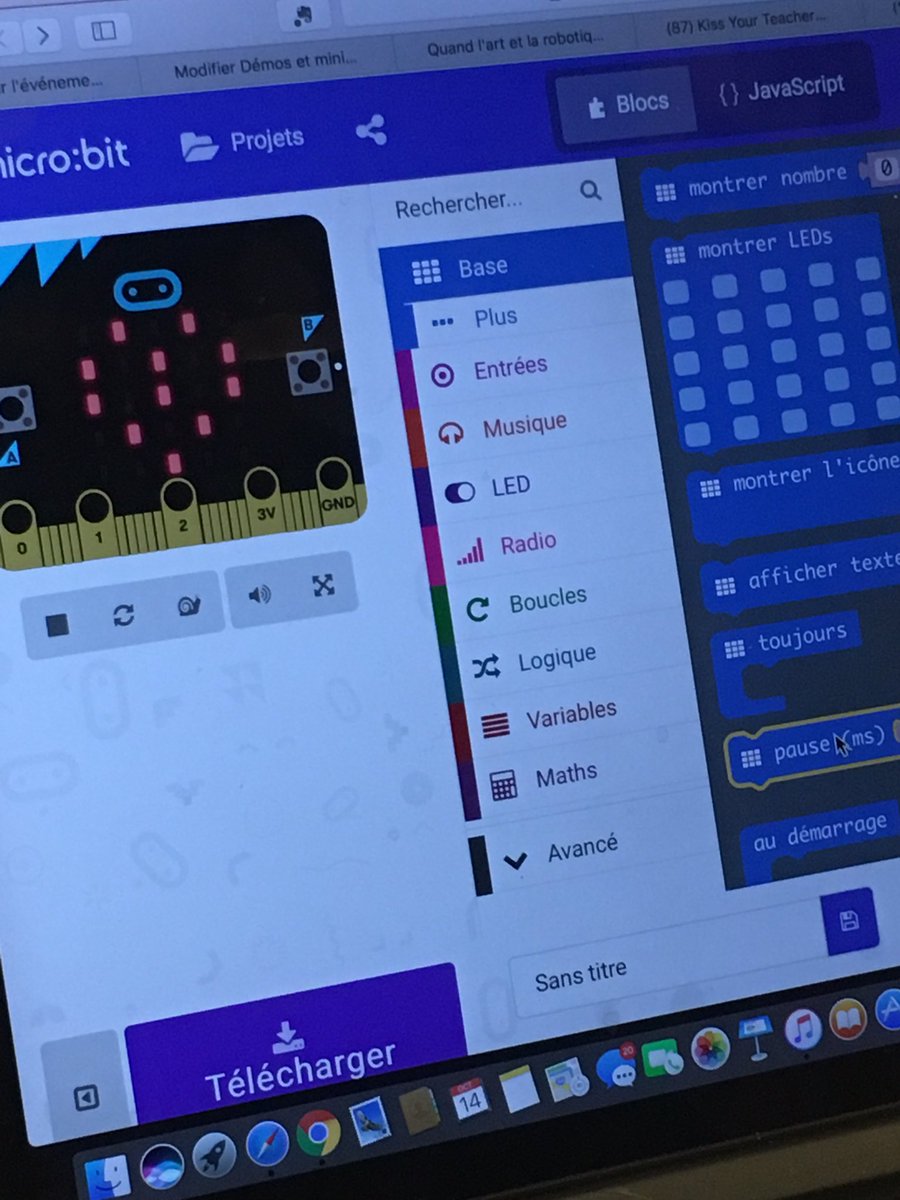 pbalancier's tweet image. The day after #coding4girls Make ❤️ Coaching between sisters 👻