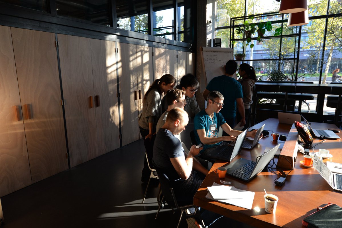 eu_qia's tweet image. Hard work on a sunny Sunday morning with the #QuantumHackathon to simulate measurement-based quantum computation @QuTech_news @RIPE_NCC @JuniperNetworks