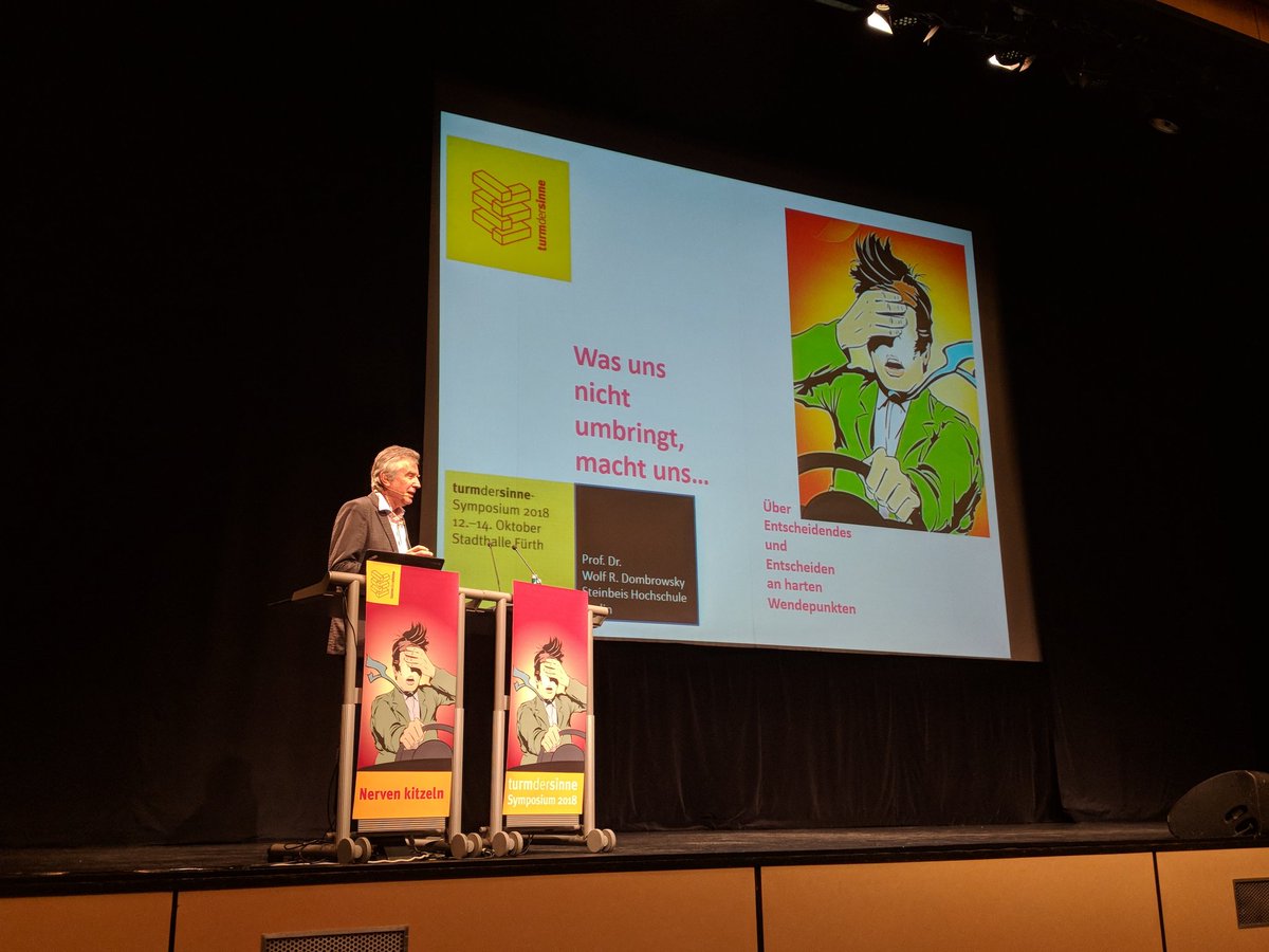 philoscience_de's tweet photo. Der 3. Tag startet mit Katastrophenforscher Prof. Wolf Dombrowsky. #symp18 https://t.co/qqAqRRIIH3
