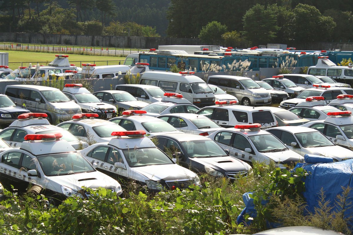 Eななにーいち 県警パトカー廃車置き場 レガシィの無線警ら車の廃車が多くなり ゼロクラに置き換えられた事故廃車の南会津1号も