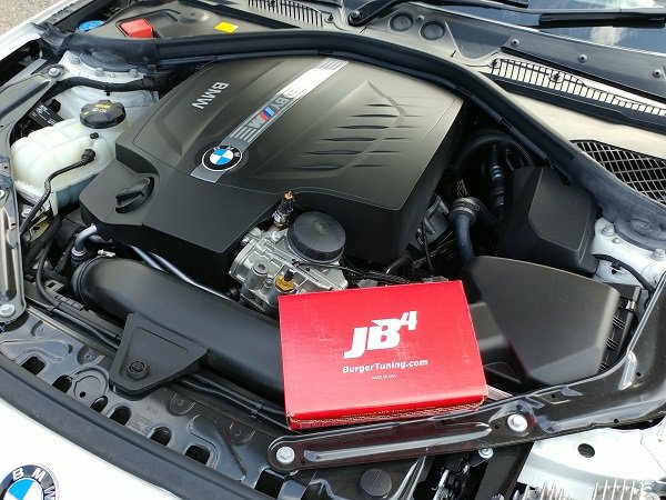 ASSIST_USSY's tweet photo. CARP優勝で盛り上がる広島県より・・・遠方からありがとうございます！『F87-M2』にJB4 https://t.co/mvELfPvFB7 取付け中！！！ #BMW #ASSIST #LAPTORR #F87 #F87_M2 #M2 #サブコン #ブーストUP #JB4 #bootmod3 #bm3 #NITRON #ナイトロン #N55 #N55エンジン https://t.co/9I9js1pB1u