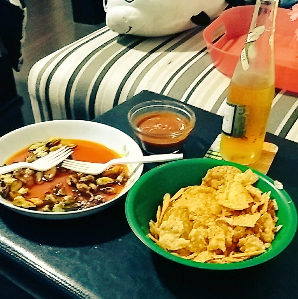 Mandarinagirl's tweet photo. Ñam ñam ñam
Mejillones y #Chiplomango
Gracias @herdez https://t.co/7rKo9nlzbz