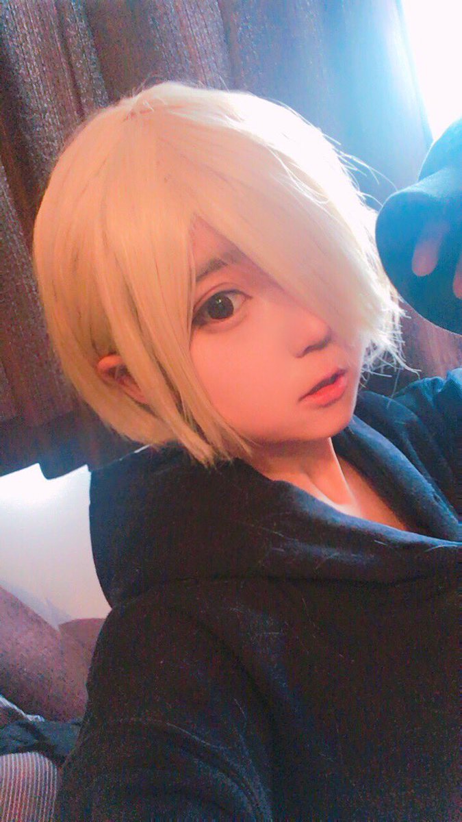 gira_giragira's tweet photo. ！コスプレ！
自撮り反転

こ〜〜めちゃん… https://t.co/lToIS8lXYM