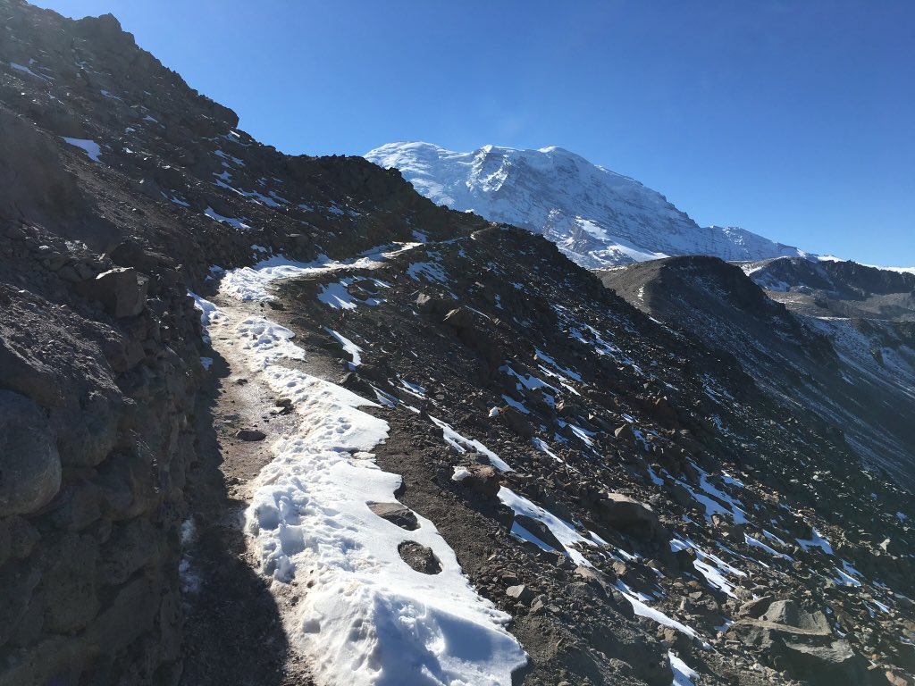 BSanner60's tweet photo. Sunny and dry in Seattle in October - but some mountain trails already have compact snow and ice.  And yes, that is Mt Rainier lurking in the background. #fallhiking https://t.co/2wSOaCAJqu