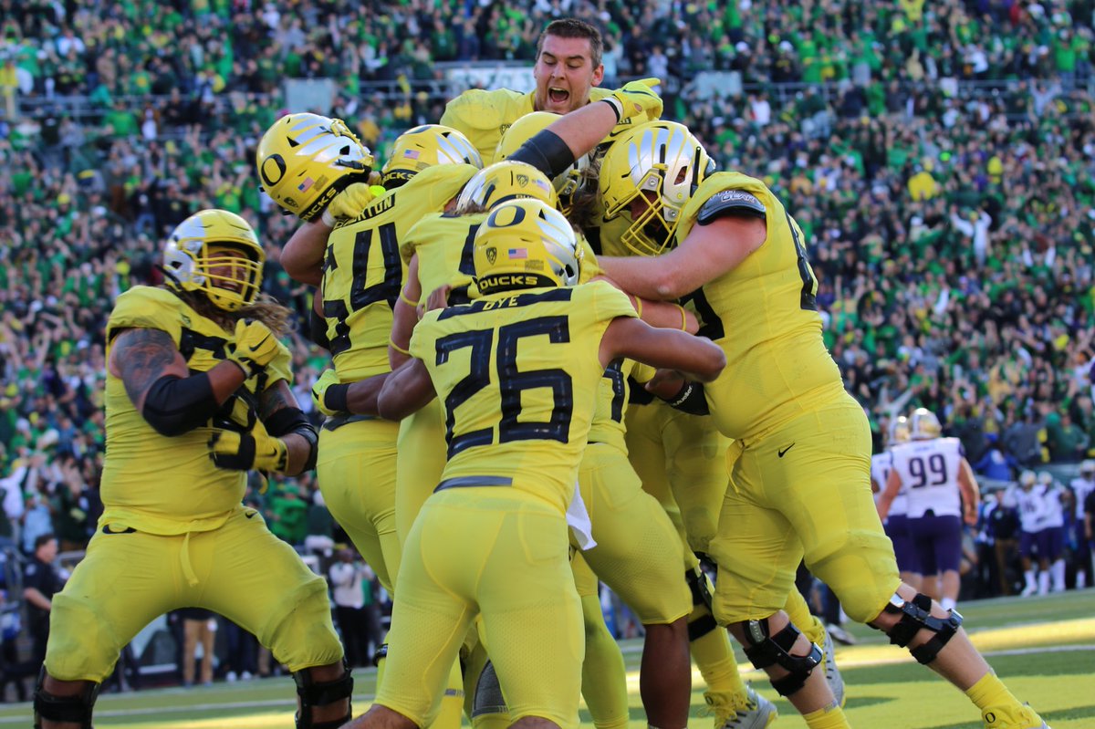 coach_cristobal's tweet photo. SOOOOOOOO PROUD OF  &amp; HAPPY FOR THESE AWESOME YOUNG MEN!!! AND SOOOOOO GRATEFUL TO THE GREATEST FANS IN THE COUNTRY!!! CONGRATS TO EVERYONE &amp; EVERYTHING OREGON!!! AUTZEN!!! YES!!!#GoDucks https://t.co/4yIple5eQV