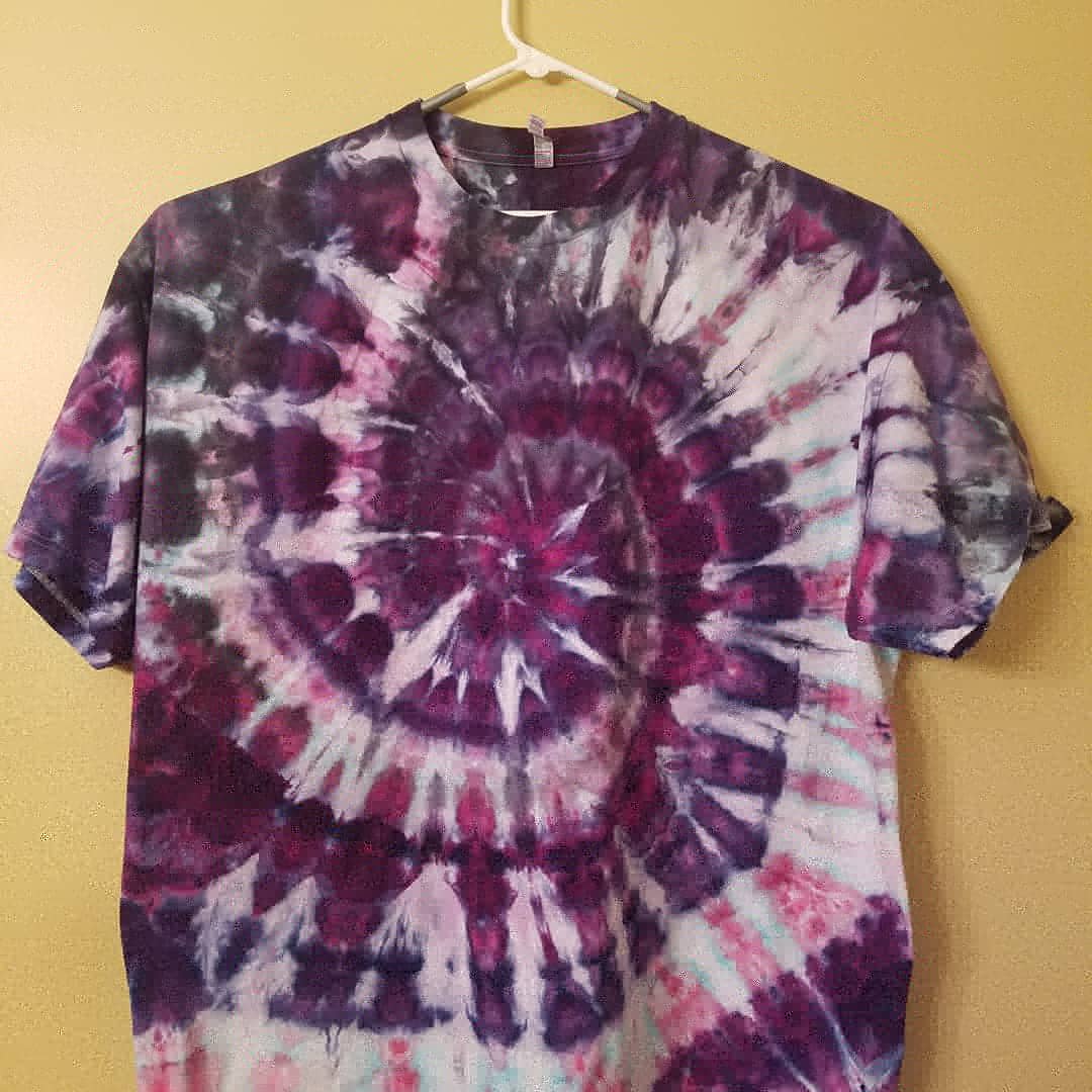 bstroup1's tweet image. Made this for a friend and washed it out today. #LazyRiverRoadDyes #tiedye #icedyes #alwaysgrateful #addalittlecolor

Click on the link on my profile to be directed to the etsy store Lazy River Road Dyes
