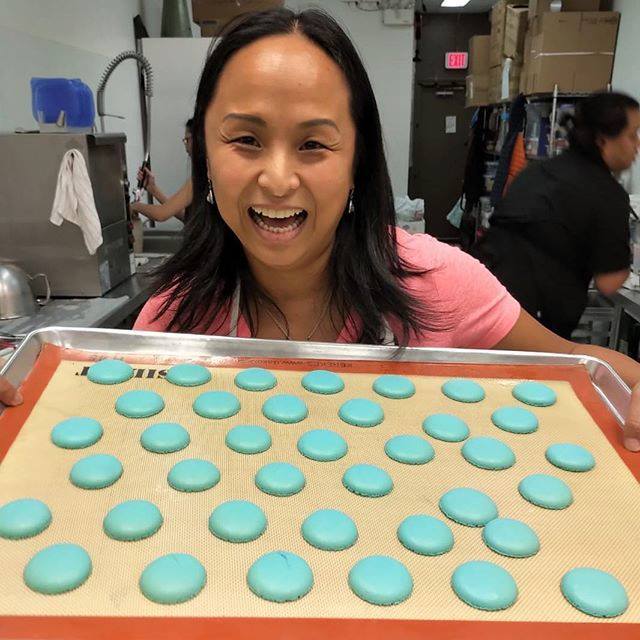 ruowenhuang's tweet image. Macaron making class! #bonmacaron #macarons #macaronclass #earlgreymacaron ift.tt/2CHF8cI