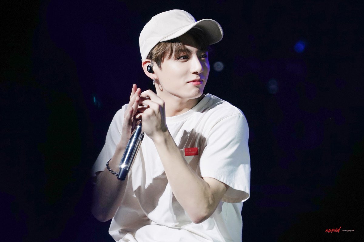 Cupid_901's tweet photo. 181013 LOVE YOURSELF IN Amsterdam
 
#방탄소년단 #정국  #JUNGKOOK  #JK  #GoldenCloset  #JK_Golden_Closet    @BTS_twt https://t.co/u3ma3PjpKV