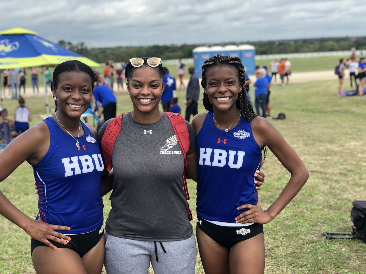 andreacrayton's tweet photo. Let us run with perseverance the race marked out for us. ~Hebrew 12:1 #CraytonFamily #TwinI #TwinII #CraytonTwins #CrossCountry2018 https://t.co/zCCBwe2mKw