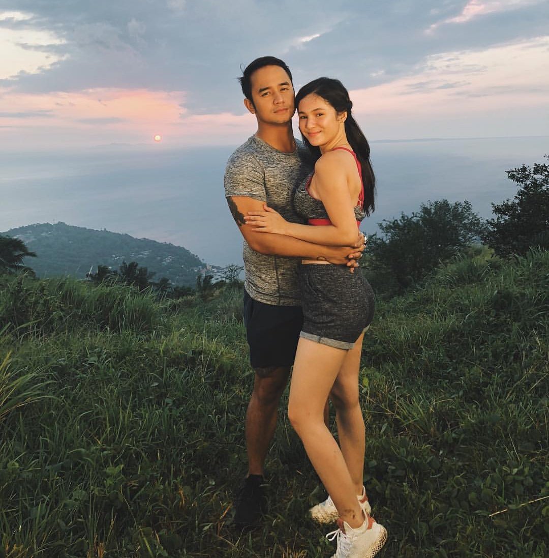 AXV__Official's tweet photo. OUR TOP 3 OF NEWEST LOVETEAM

"JUANBIE" 

1000 COMMENTS FOR #JUANBIE ❣️ FOR THE NEXT BIG LOVETEAM! https://t.co/hu0MRxnCcm