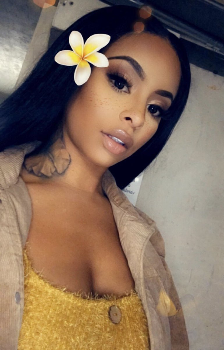 alexiis_skyy's tweet photo. https://t.co/WHhyZdYO8p