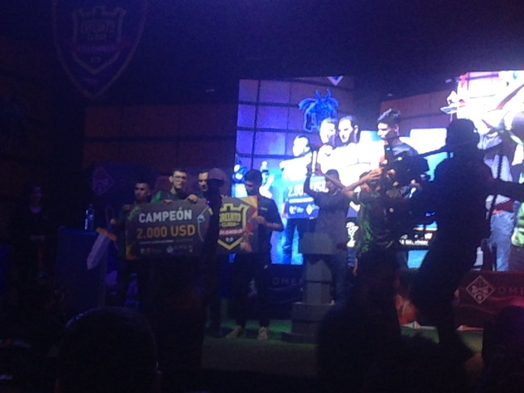 Una experiencia inolvidable <a href="/LVPcol/">LVP Colombia 🇨🇴</a>  con la #LVPEnSOFA, un gran nivel por parte de @Sandstorm_Co @CondorsTeamII <a href="/Cream_EsportsGG/">ChichasLocas</a> y @Assassins_GG 
Esto demuestra rl nivel que tenemos en el país!!!