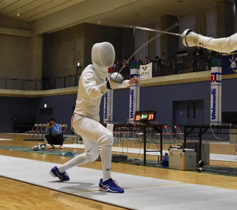 【フェンシング部】第６８回関西学生フェンシング選手権大会／最終日／於・京都府大山崎町体育館／男子エペ団体戦／３回戦／対朝日大／試合終了

★関学３９ー４５朝日大

一時はリードするも、追い越されてしまい敗北となった。