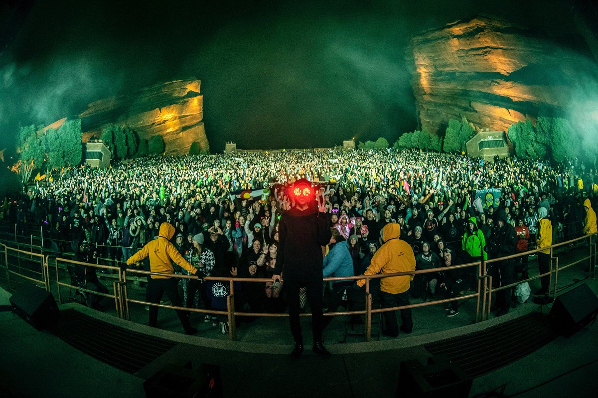 OfficialRezz's tweet photo. Best night of my life. Can’t believe this. Thank you so much https://t.co/RVuUfK7amg