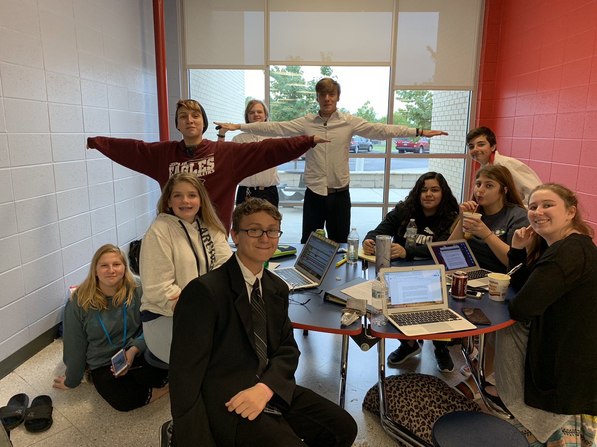 jhs_debate's tweet image. It’s going to be a great year! #firsttournament #kickapoo #glendale