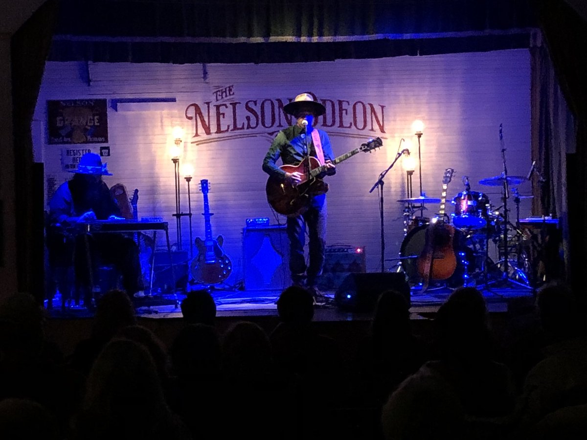 Mike Powell tweet media