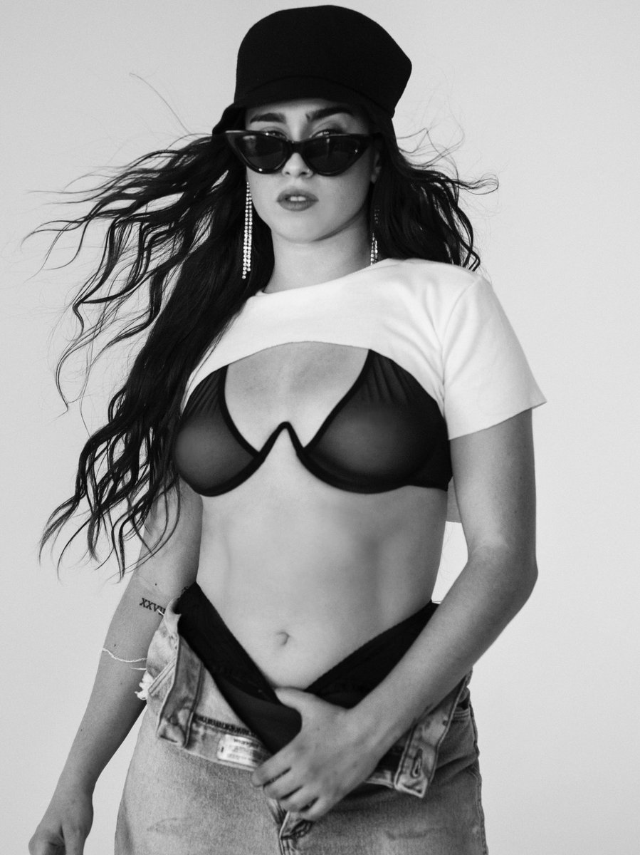 archivingLMJ's tweet photo. #KingKongMagazineXLauren #WORSHIPOFINDEPENDENCE
10 days until #Expectations
@LaurenJauregui https://t.co/gaJywTC2Vi